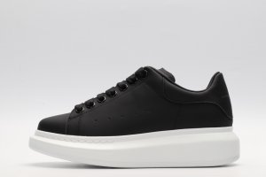 ALEXANDER MCQUEEN OVERSIZED SNEAKER Black