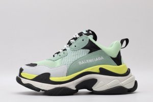 Designer Sneakers Balenciaga Wmns Triple S Trainer 'BALENCIAGA Black Green