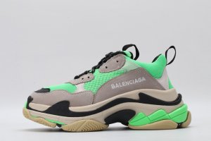 Designer Sneakers Balenciaga Wmns Triple S Trainer 'Gray Green Black