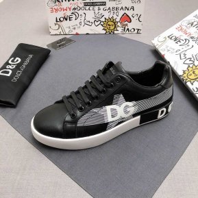 DG sneaker