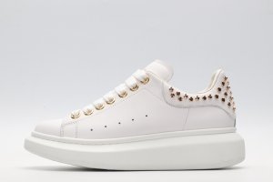 White calf leather lace-up sneaker with gold-finished hammered stud