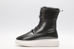 Alexander McQueen winter boots-black