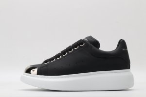 ALEXANDER MCQUEEN black oversized sneakers