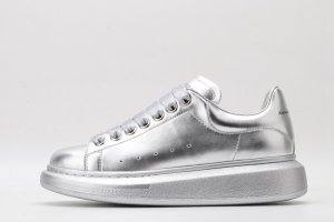 ALEXANDER MCQUEEN Silver oversized sneakers