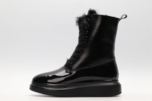 Alexander McQueen winter boots black