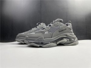 Designer Sneakers Balenciaga Wmns Triple S Trainer Grey