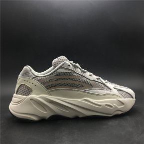 Yeezy 700 V2 “Static” boost EF2829