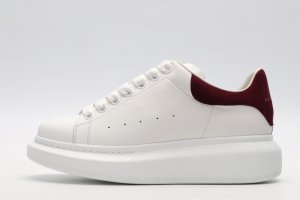 ALEXANDER MCQUEEN OVERSIZED SNEAKER