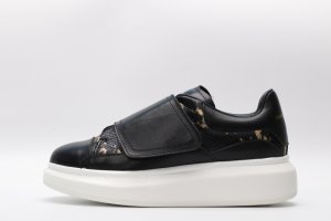 ALEXANDER MCQUEEN oversized sneakers black